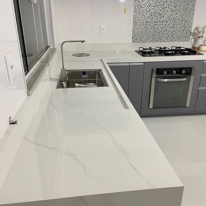 Bancada em Mármore Calacatta